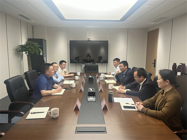 4月29日上午，洪董、余總赴浙江交工集團供應鏈公司考察調(diào)研。.jpg