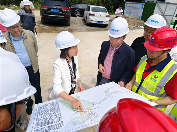 5月9日，江卓琪付市長(zhǎng)調(diào)研新安江防洪治理工程，張總陪同。.jpg