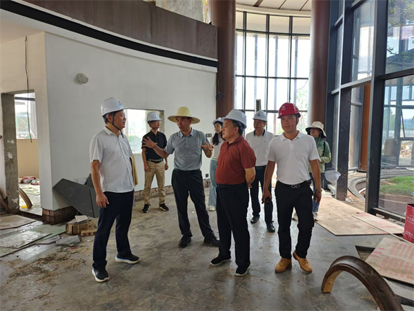 7月12日，詹凱縣長帶隊赴江西新余泊心云舍項目點考察學(xué)習(xí)1.jpg