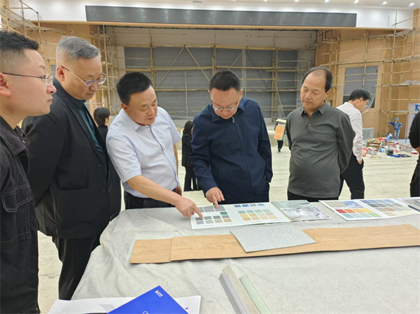 11月11日，洪董陪同汪凱書記一行督導行知學校一期工程項目.jpg