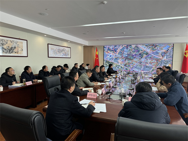 2月8日，縣委主要負(fù)責(zé)同志調(diào)研富豐新城片區(qū)項(xiàng)目建設(shè)并召開征遷工作座談會（縣委書記汪凱，縣人大常委會副主任、縣委辦主任江勇民 ，縣政協(xié)副主席、縣發(fā)改委主任張冬春，縣科商工信局局長汪璟峰，縣人社局局長朱曉明 ）.jpg