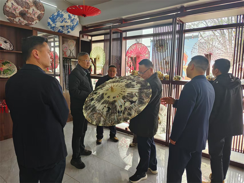 3月8日，洪董陪同汪凱書記一行赴江西婺源婺女洲調(diào)研旅游產(chǎn)業(yè).jpg