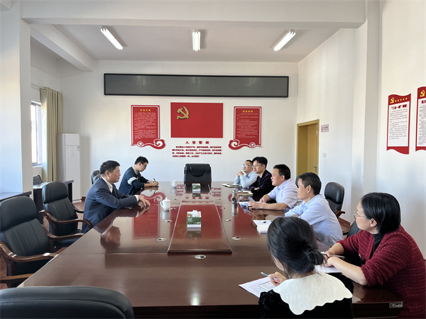 10月14日，常務(wù)副縣長詹凱赴集團(tuán)調(diào)研指導(dǎo)工作.jpg