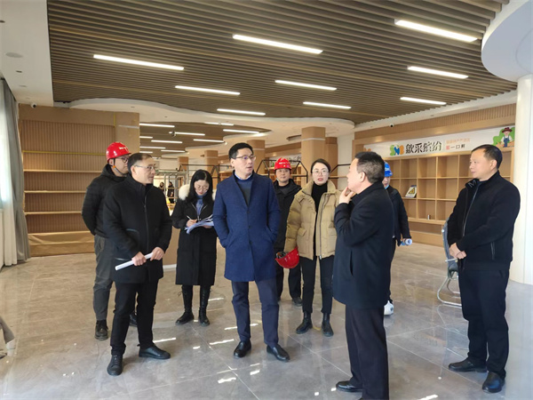 12月12日，洪董，方總陪同王奇勇縣長一行調(diào)研古徽州核心景區(qū)智能化運用管理中心項目。.jpg