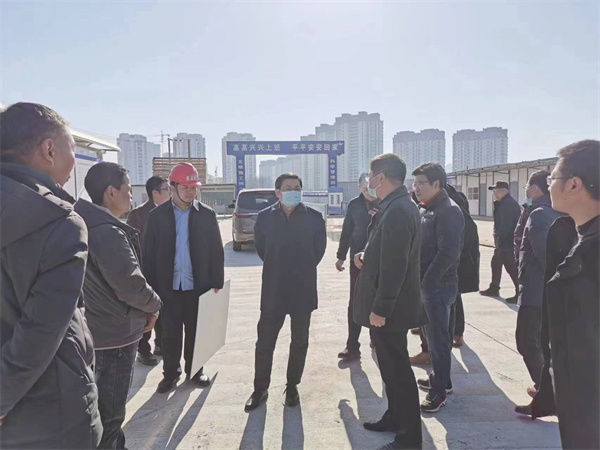 1月30日，朱策常務(wù)副市長調(diào)研徽投大樓復工情況.jpg